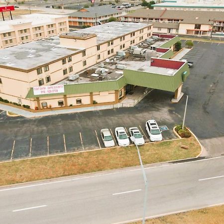 Oyo Hotel Tulsa Ok, I-44 Extérieur photo