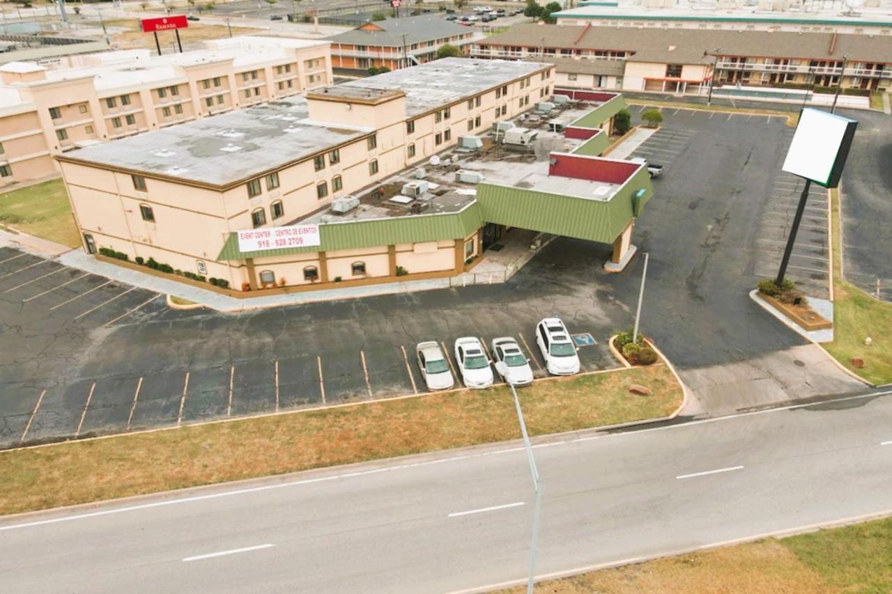 Oyo Hotel Tulsa Ok, I-44 Extérieur photo