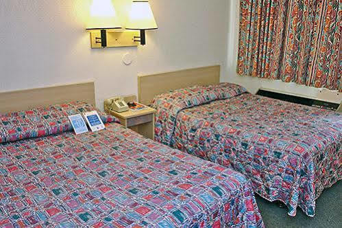 Oyo Hotel Tulsa Ok, I-44 Extérieur photo